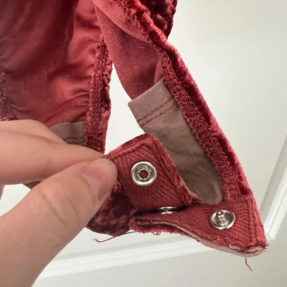 Crushed Velvet Off The Shoulder Ruffle Top Valentines Day Strapless Velour Red - Picture 7 of 7